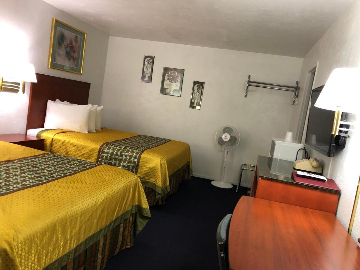 Best Budget Inn リーズポート エクステリア 写真