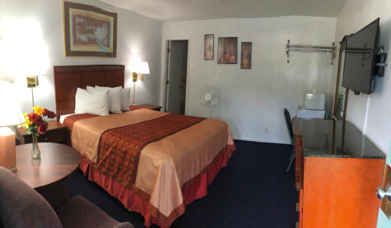 Best Budget Inn リーズポート エクステリア 写真
