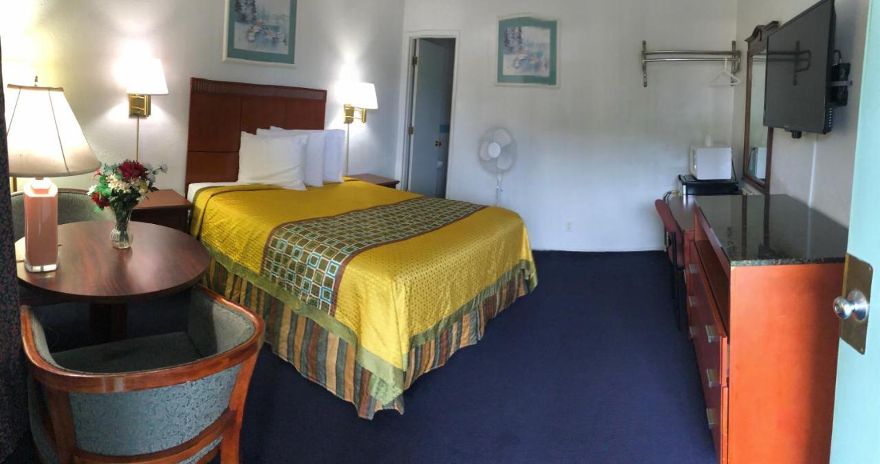 Best Budget Inn リーズポート エクステリア 写真
