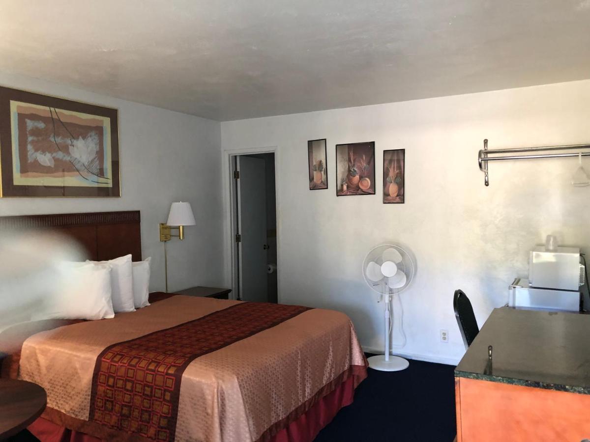 Best Budget Inn リーズポート エクステリア 写真